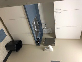 More Photos Of 1437-1457 Merchant Dr, Algonquin Medical For Sale