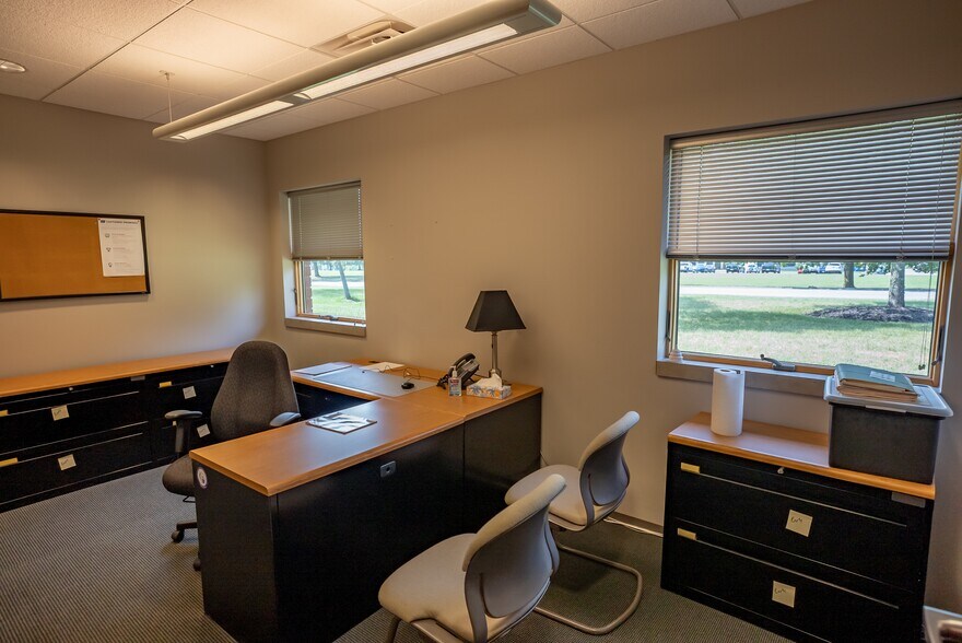 More Photos Of 320 Bilmar Dr, Pittsburgh Office For Sale