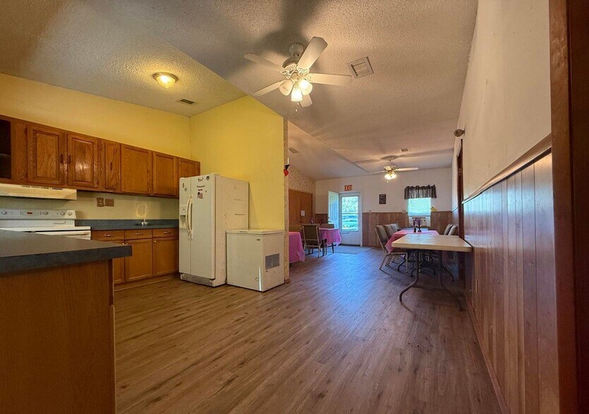More Photos Of 101 Sesame St, Palatka Specialty For Sale