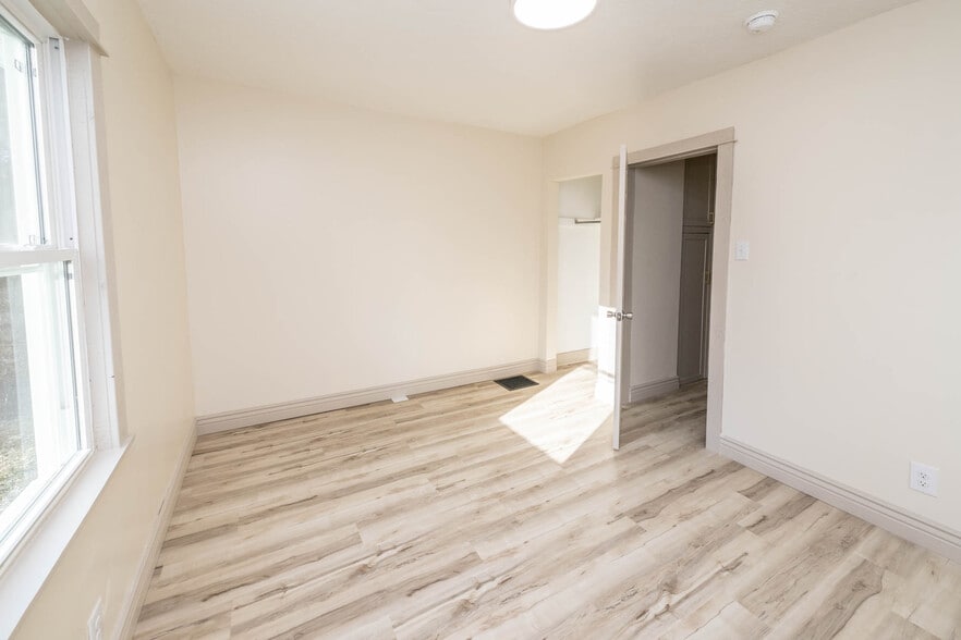 More Photos Of 128 E Bruce Ave, Dayton Multifamily For Sale