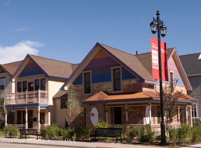 More Photos Of 711 Main St, Carbondale Office For Sale