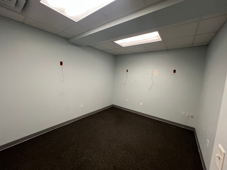 More Photos Of 1609 Losey Blvd S, La Crosse Unknown For Lease
