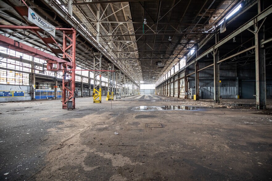 More Photos Of 2800 E Dunes Hwy, Gary Warehouse For Lease