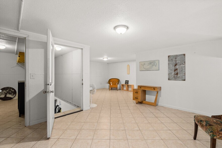 More Photos Of 531-535 N Market Blvd, Chehalis Restaurant For Sale