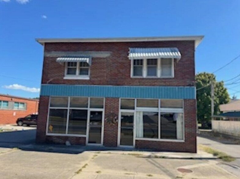 Primary Photo Of 116 N Main St, Burkesville Office Residential For Sale