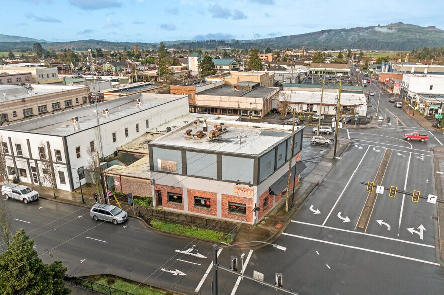 More Photos Of 2015 1st St, Tillamook General Retail For Sale