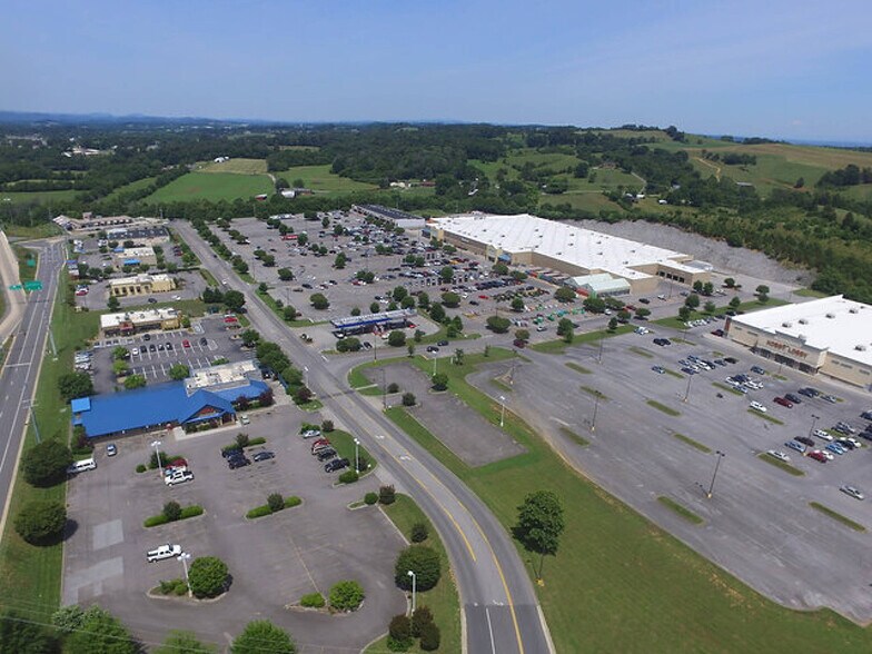 More Photos Of 504 Crockett Trace Dr, Morristown Restaurant For Sale