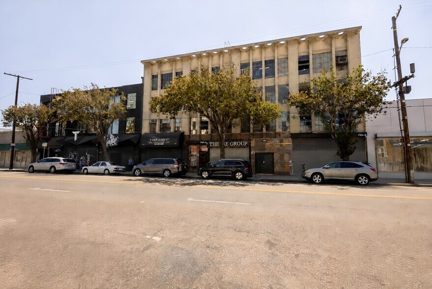 More Photos Of 1114 S Los Angeles St, Los Angeles Warehouse For Sale