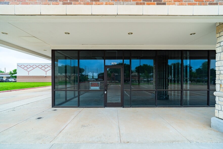 More Photos Of 4899 Highway 6, Missouri City Storefront Retail Office For Lease