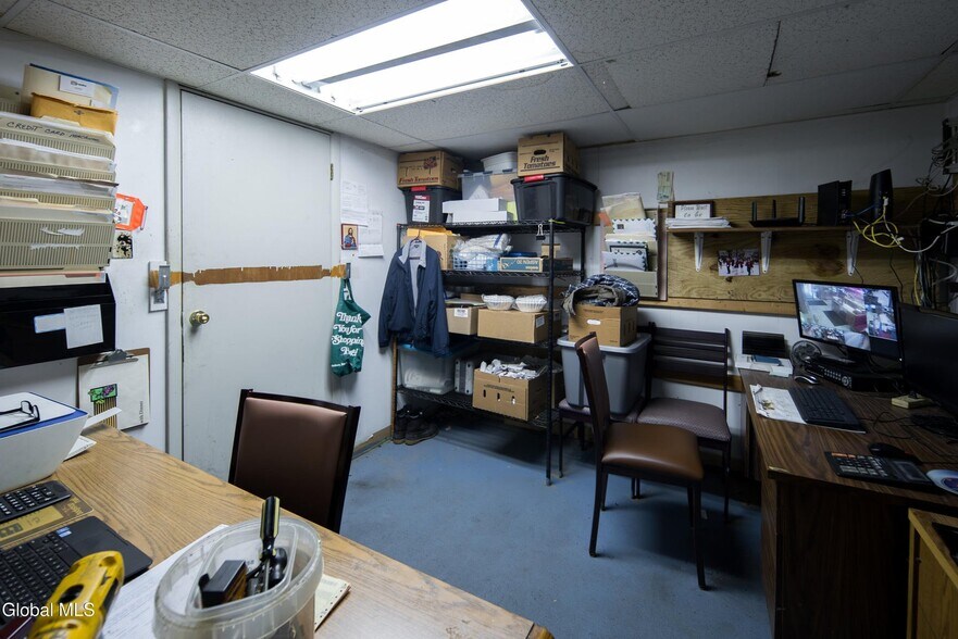 More Photos Of 855 Hoosick St, Troy Restaurant For Sale