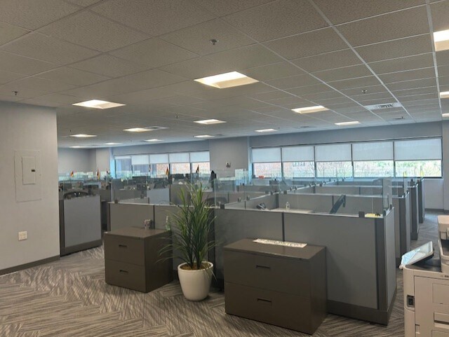 More Photos Of 25 Braintree Hill Office Park, Braintree Office For Lease