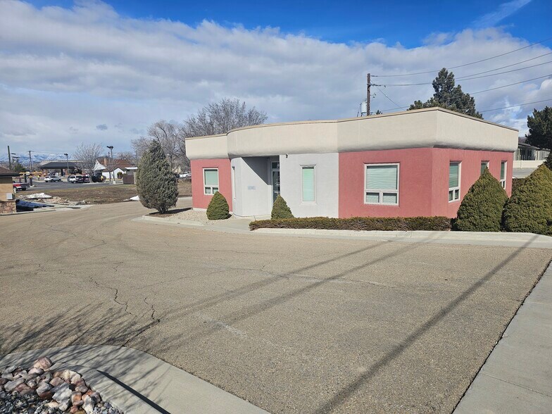 More Photos Of 49 N 500 E, Price Office For Sale