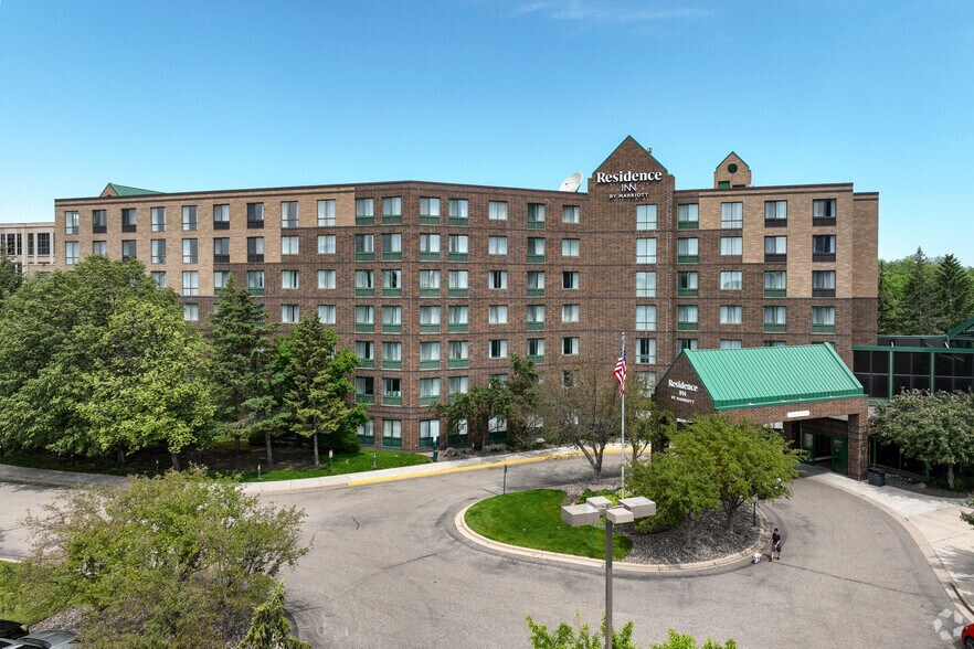 More Photos Of 3400 Edinborough Way, Edina Hotel For Sale