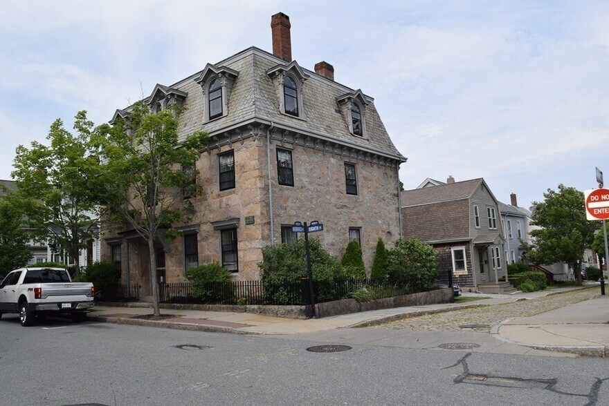 More Photos Of 150 8th St, New Bedford Loft Creative Space For Lease