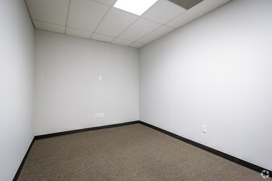 More Photos Of 17207 Kuykendahl Rd, Spring Office For Lease