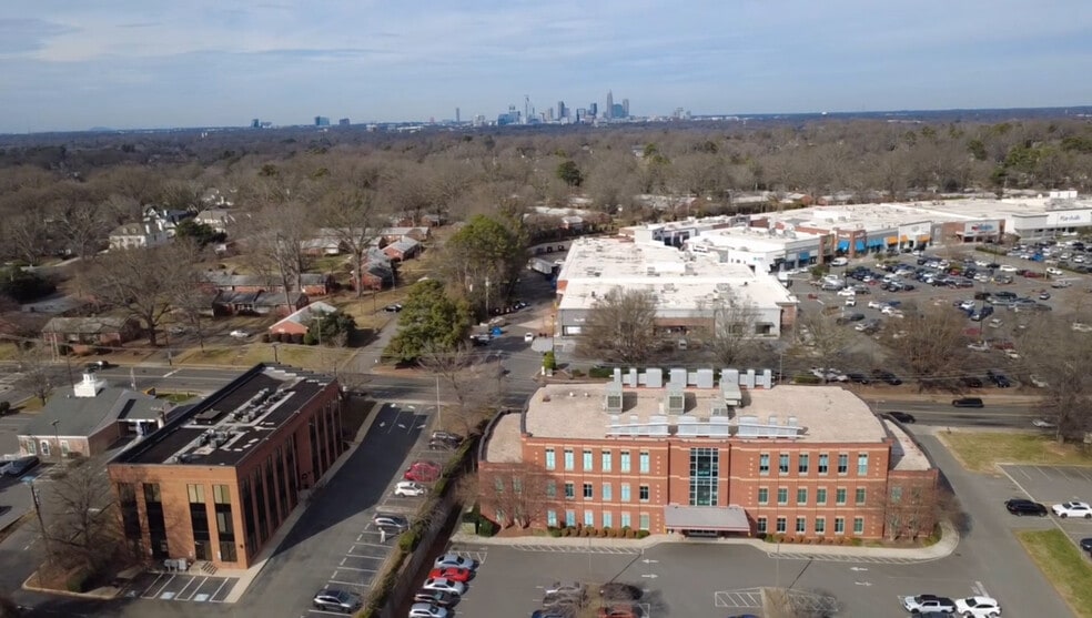More Photos Of 319 S Sharon Amity Rd, Charlotte Office For Sale