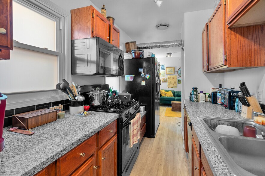 More Photos Of 2420 4th Ave S, Minneapolis Apartments For Sale