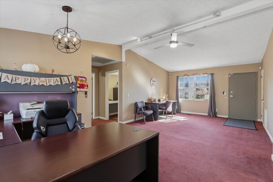 More Photos Of 7713 Oak Ridge Hwy, Knoxville Office For Sale