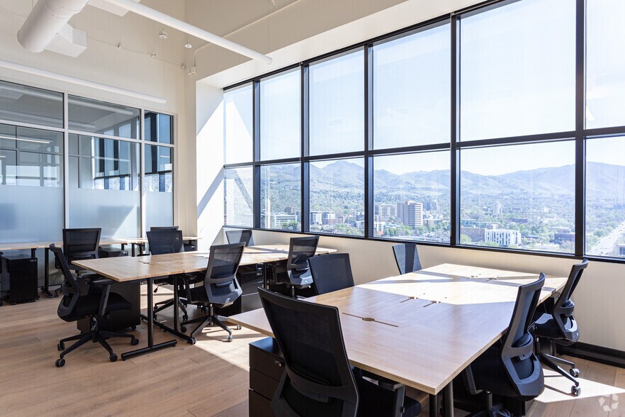 More Photos Of 250 E 200 S, Salt Lake City Coworking Space