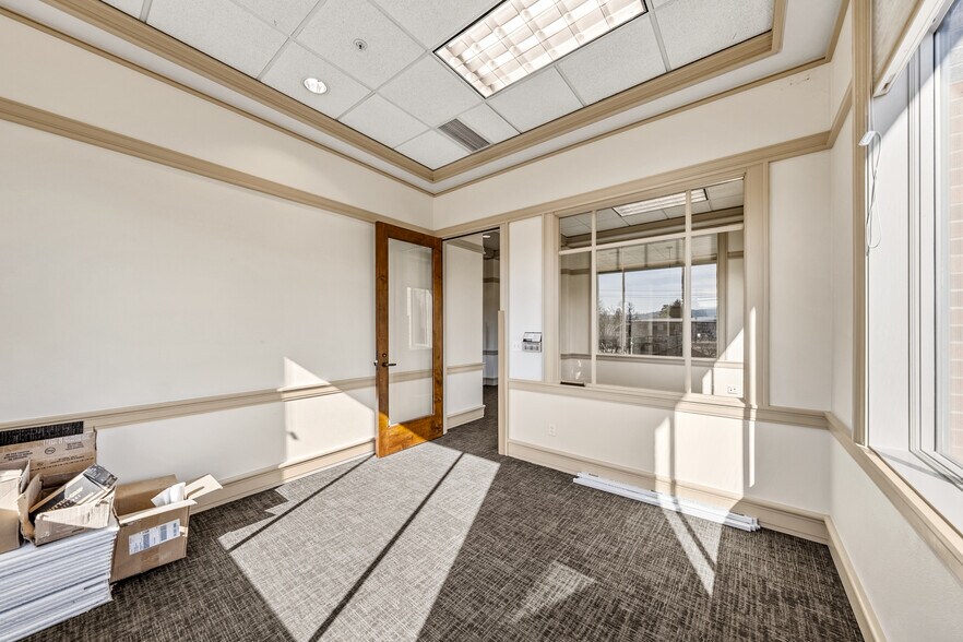 More Photos Of 1501 E McAndrews Rd, Medford Medical For Lease