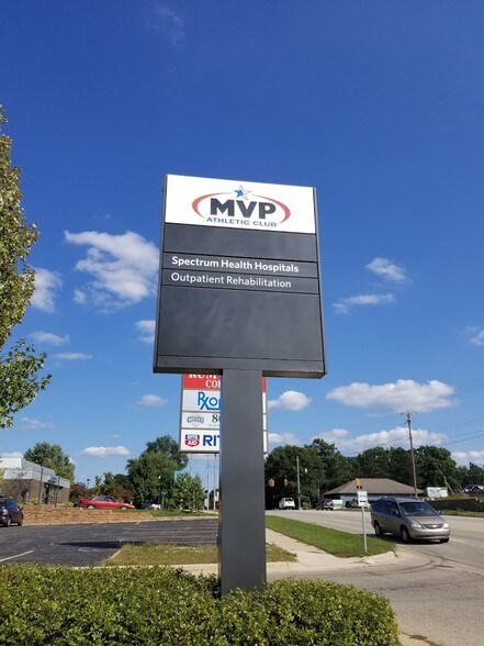 More Photos Of 515 E Division Rd, Rockford Freestanding For Lease