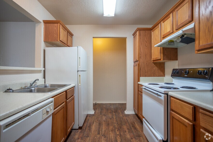 More Photos Of 1636 Raymond Rd, Jackson Apartments For Sale