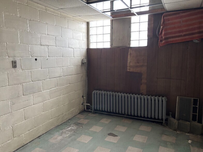 More Photos Of 714 River Ave, Emlenton Warehouse For Sale