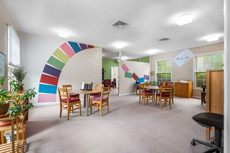 More Photos Of 537 7th Ave SW, Albany Religious Facility For Sale