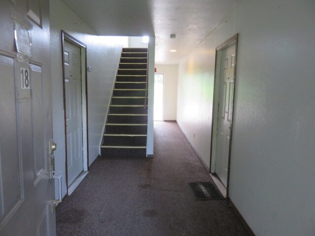 More Photos Of 18-20 E Main St, Altus Apartments For Sale