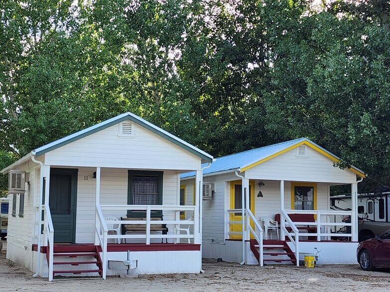 More Photos Of 7990 Highway 264, Dyer Trailer Camper Park For Sale