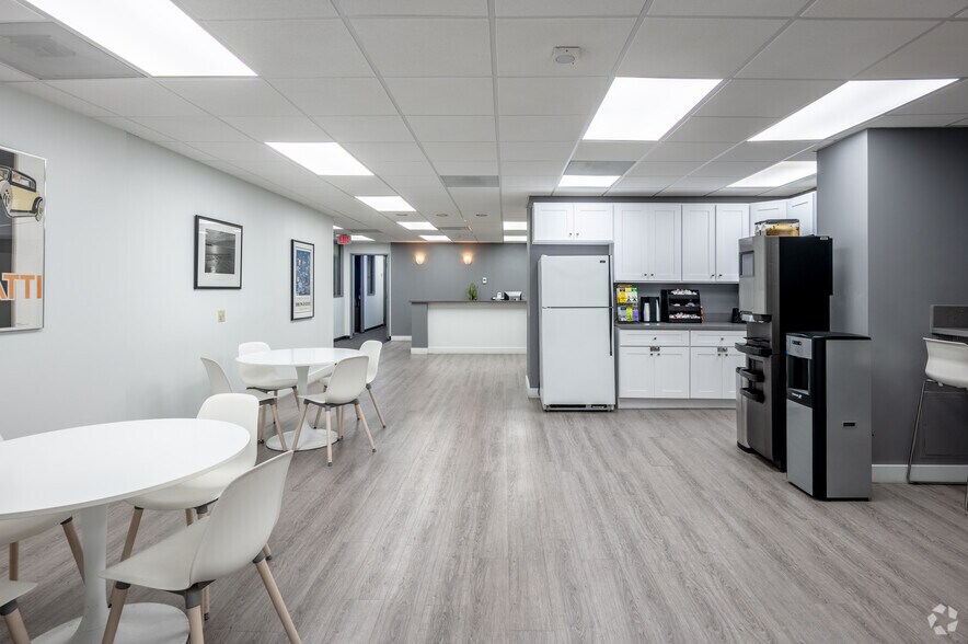 More Photos Of 1440 N Harbor Blvd, Fullerton Office For Lease