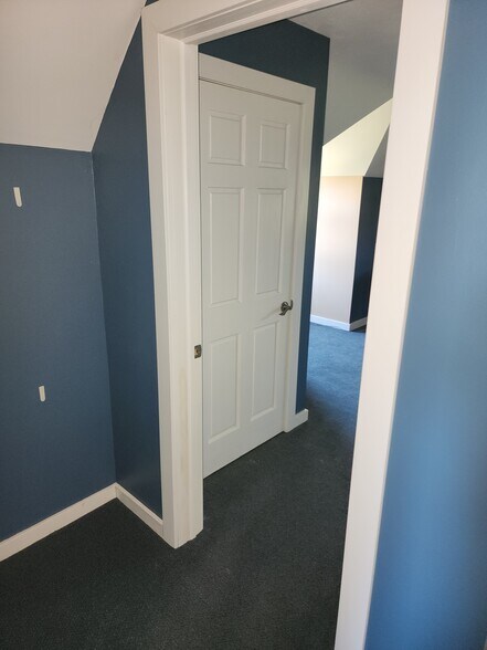 More Photos Of 536 W State St, Hastings Office Residential For Lease