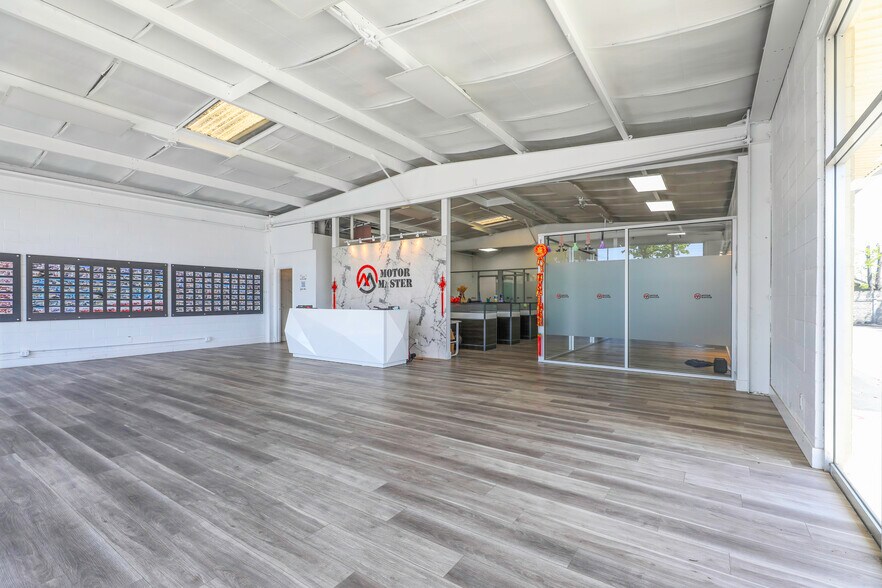 More Photos Of 953 W El Camino Real, Sunnyvale Auto Dealership For Lease