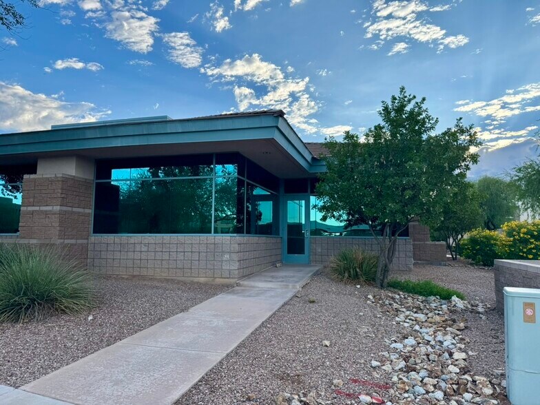 More Photos Of 14201 N 87th St, Scottsdale Medical For Lease