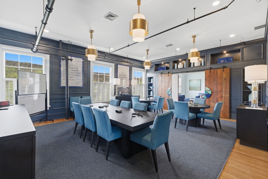 More Photos Of 10 Front St, Canton Loft Creative Space For Sale