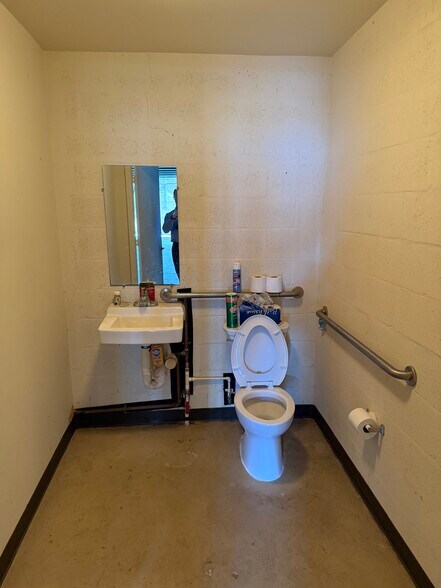 More Photos Of 1851 SW 2nd St, Fort Lauderdale Warehouse For Sale