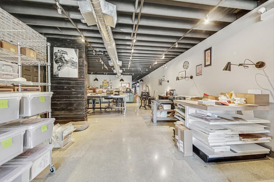 More Photos Of 3316-3318 N Halsted St, Chicago Apartments For Lease