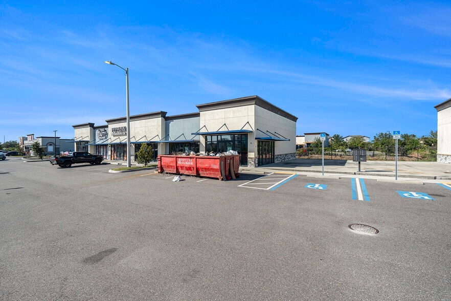 More Photos Of 9070 Progress Blvd, Riverview General Retail For Lease