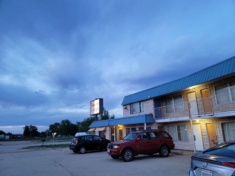 More Photos Of 609 E 15th St S, Eads Hotel For Sale