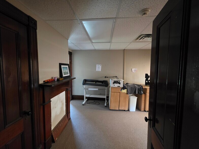 More Photos Of 45 Quassaick Ave, New Windsor Township Medical For Sale