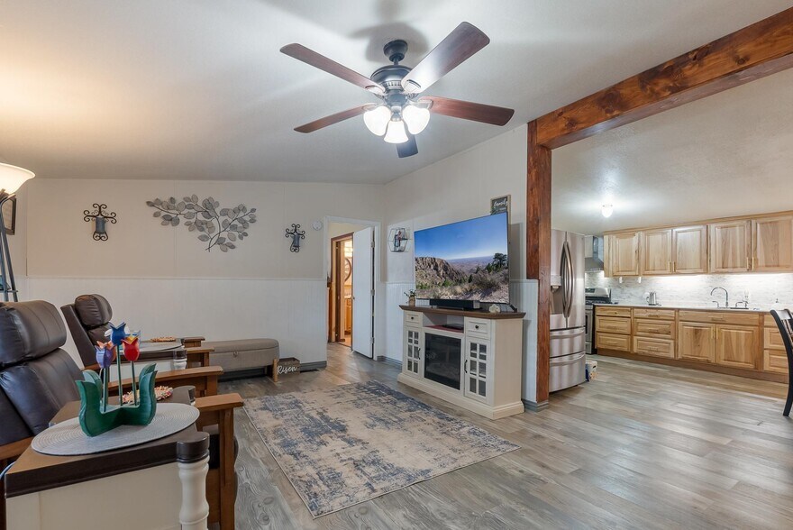 More Photos Of 4394 Iroquois Dr, May Specialty For Sale