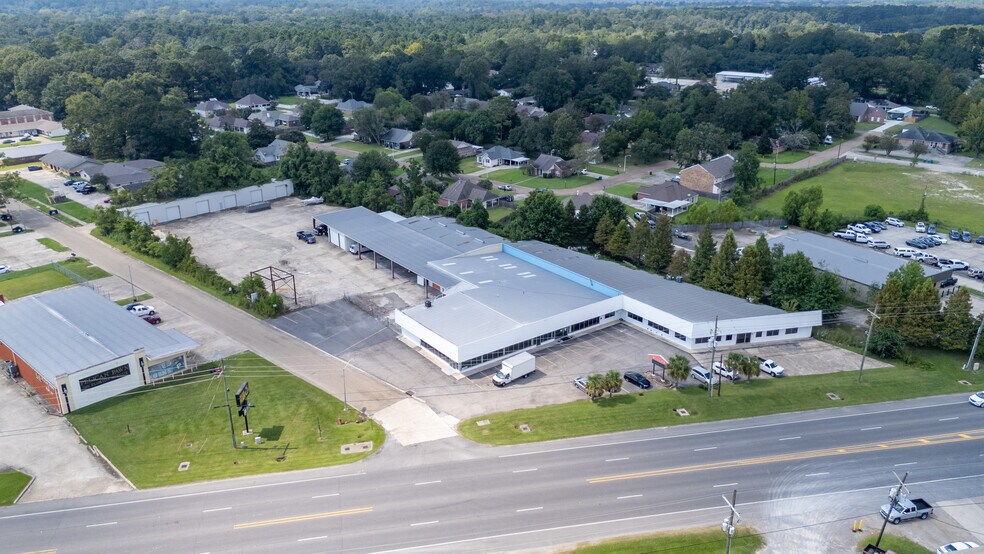 More Photos Of 947 Florida Ave SW, Denham Springs Flex For Sale