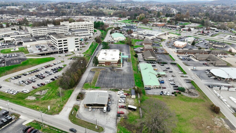 More Photos Of 340 Bogle St, Somerset Medical For Sale