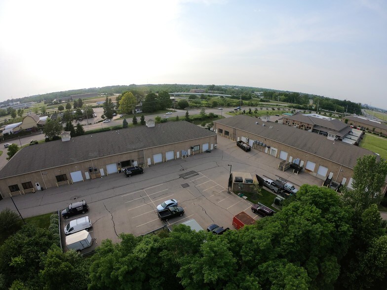 More Photos Of 7264 Columbia Rd, Maineville Office For Lease