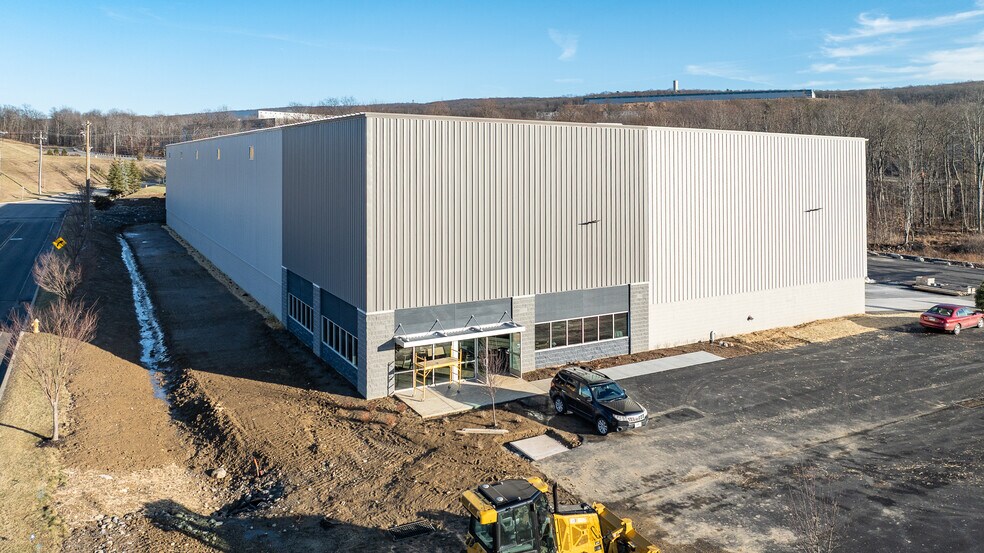 More Photos Of 485-495 Research Dr, Pittston Township Warehouse For Lease