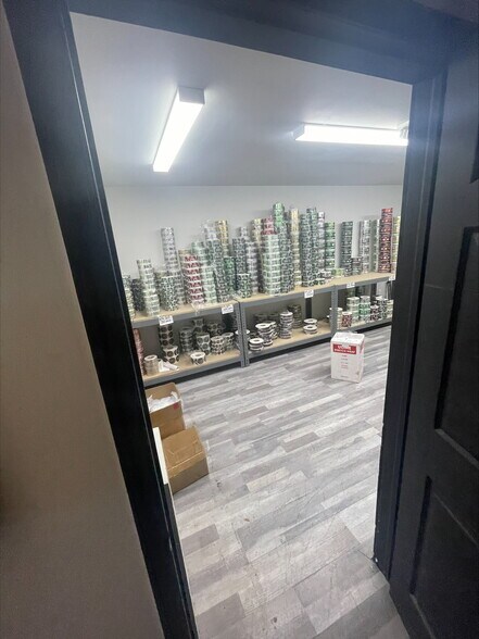 More Photos Of 2099 S Park Rd, Hallandale Manufacturing For Sale