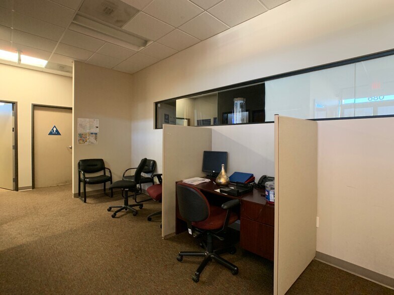 More Photos Of 680 Fletcher Pky, El Cajon Office For Lease