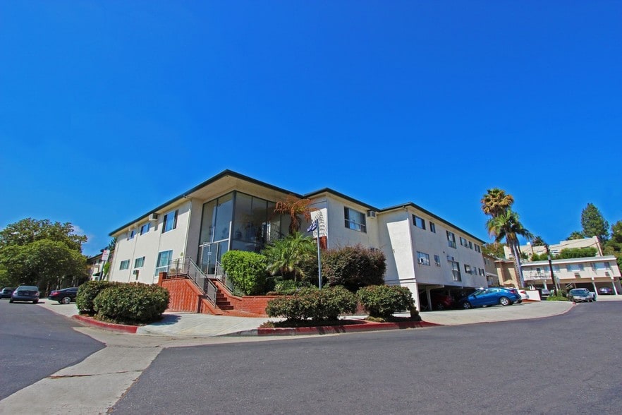 More Photos Of 13535 Moorpark St, Sherman Oaks Apartments For Sale
