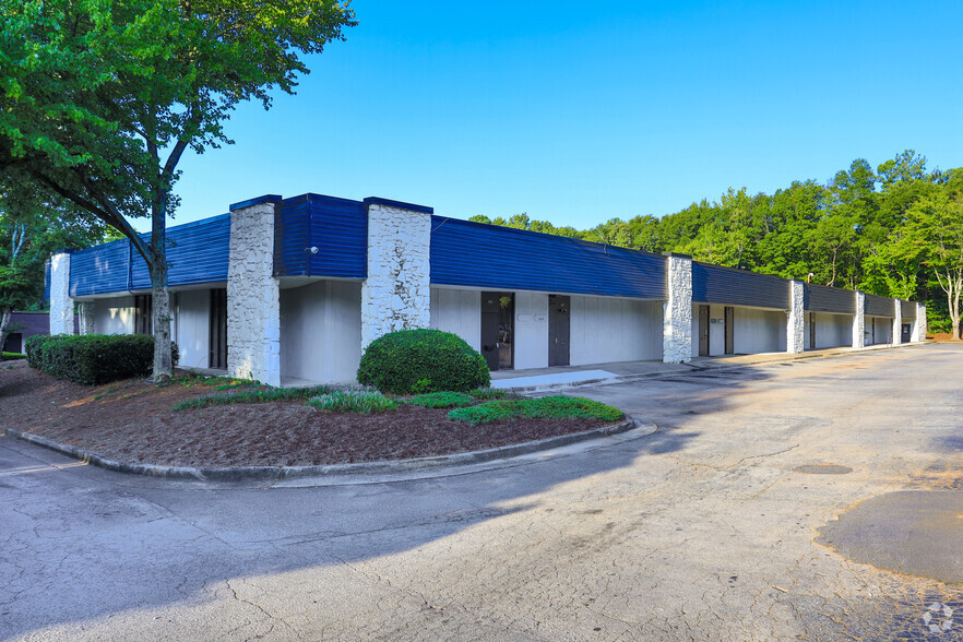 Primary Photo Of 2945 Stone Hogan Connector Rd, Atlanta Office For Sale