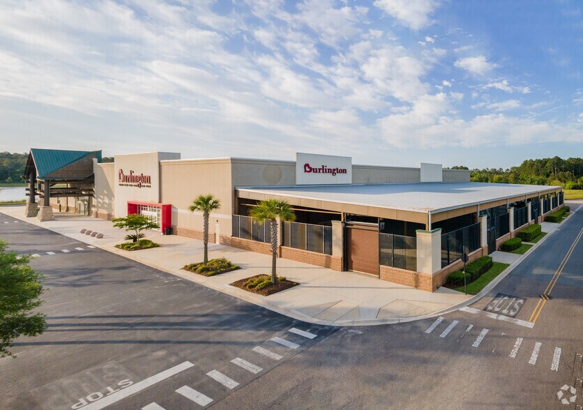 More Photos Of 13075 City Square Dr, Jacksonville General Retail For Lease
